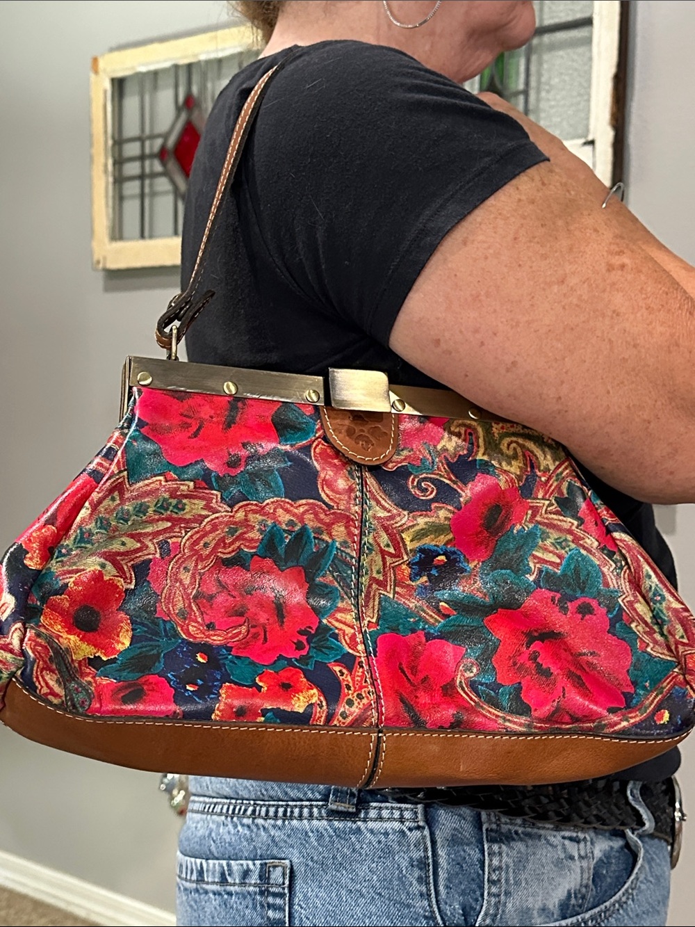 Patricia Nash Red Floral Frame-Top Shoulder Bag with Brown Leather Trim